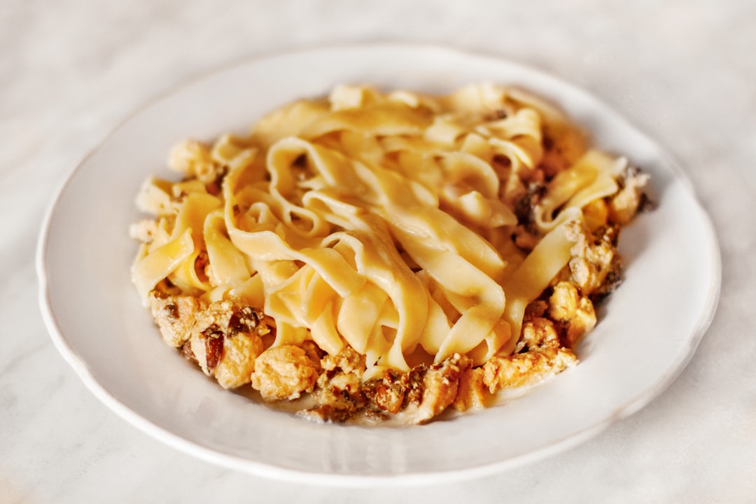 Fettuccine Alfredo Türk Usulü Tarifi